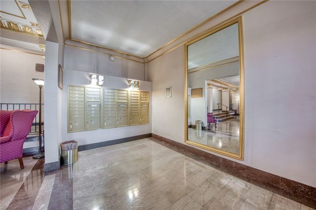 372 S Highland Ave 103, Shadyside, PA 15206