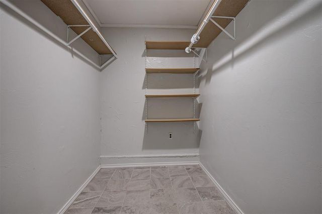 707 Crestmoor Drive, Moore, OK 73160