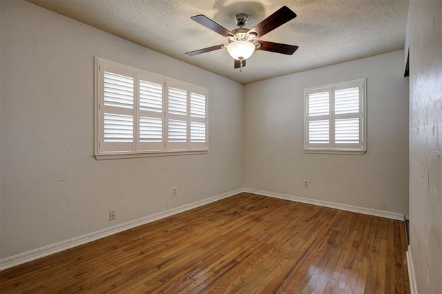 707 Crestmoor Drive, Moore, OK 73160