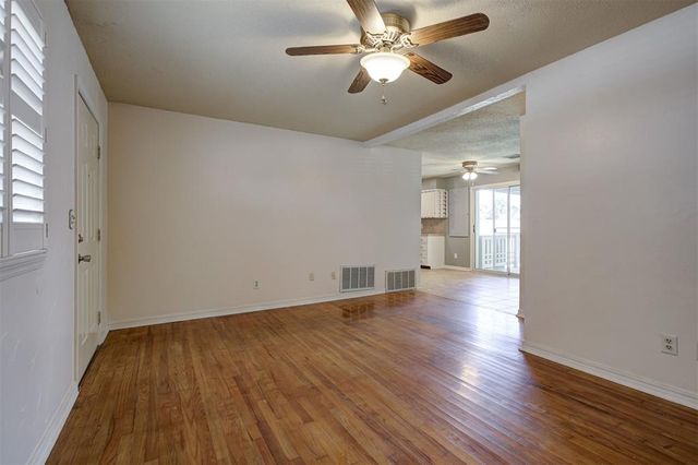 707 Crestmoor Drive, Moore, OK 73160