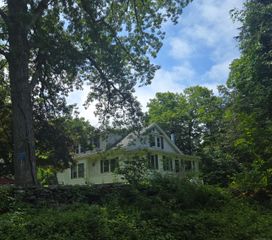 275 Silver Hill Road, Derby, CT 06418