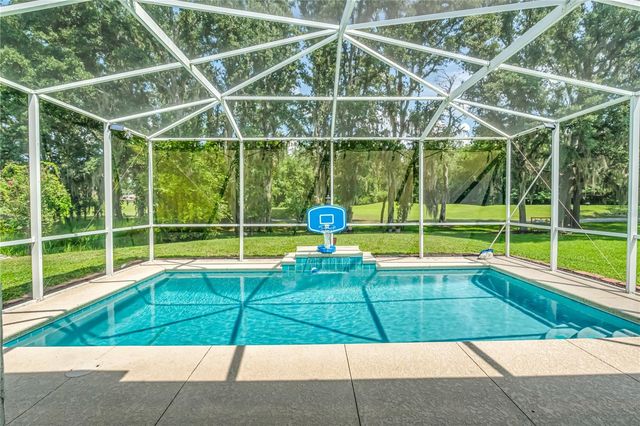 728 LAKE DIAMOND AVENUE, Ocala, FL 34472