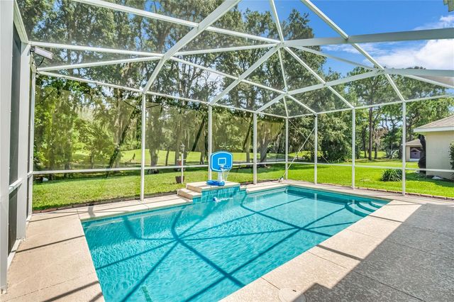 728 LAKE DIAMOND AVENUE, Ocala, FL 34472