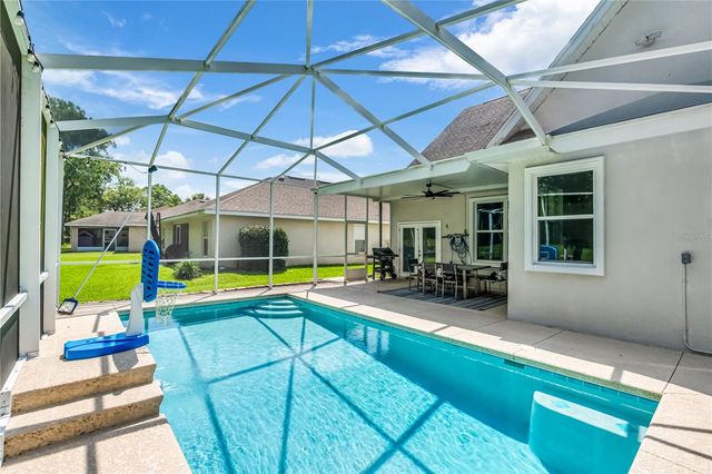 728 LAKE DIAMOND AVENUE, Ocala, FL 34472