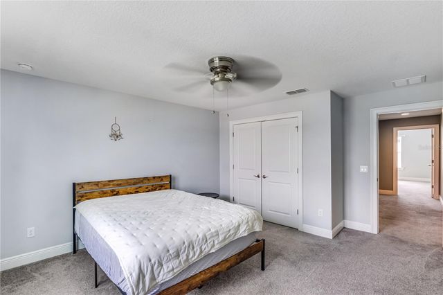728 LAKE DIAMOND AVENUE, Ocala, FL 34472