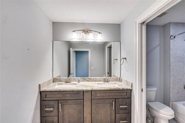 728 LAKE DIAMOND AVENUE, Ocala, FL 34472