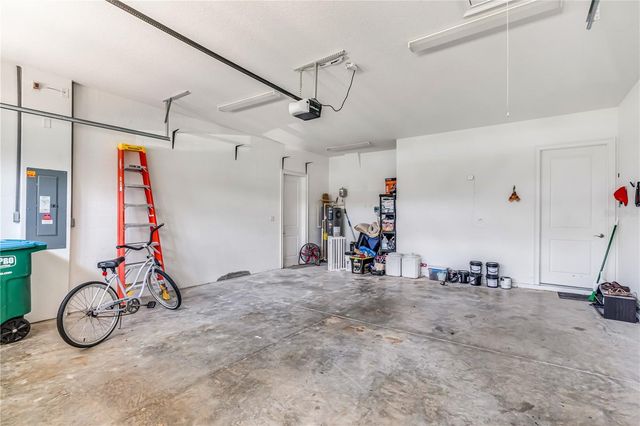 728 LAKE DIAMOND AVENUE, Ocala, FL 34472