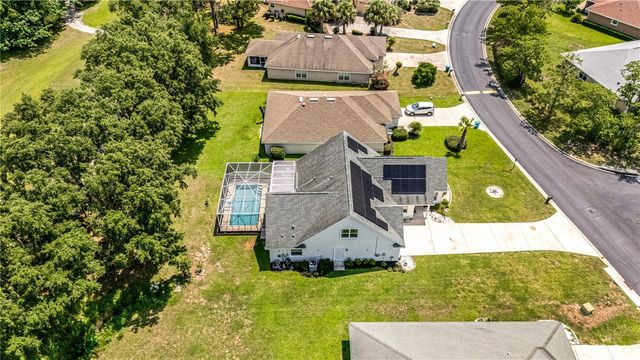 728 LAKE DIAMOND AVENUE, Ocala, FL 34472