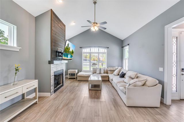 728 LAKE DIAMOND AVENUE, Ocala, FL 34472