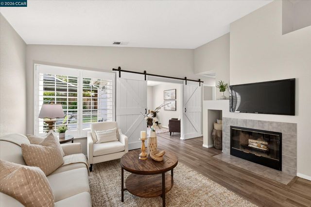 577 Saddleback Cir, Livermore, CA 94551