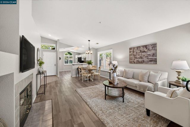 577 Saddleback Cir, Livermore, CA 94551
