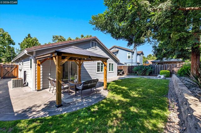 577 Saddleback Cir, Livermore, CA 94551