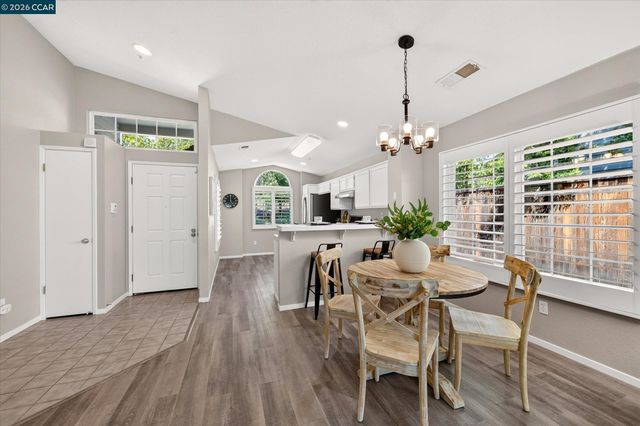 577 Saddleback Cir, Livermore, CA 94551
