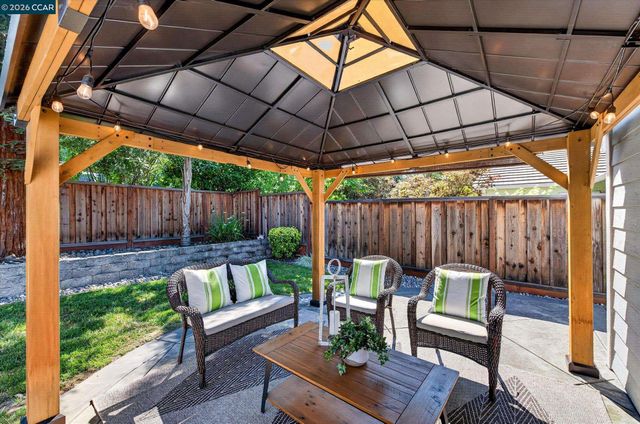 577 Saddleback Cir, Livermore, CA 94551