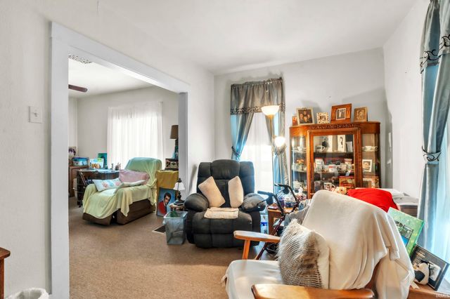 215 N York Street, Albion, IN 46701