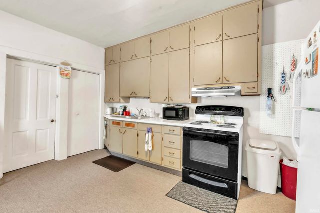 215 N York Street, Albion, IN 46701