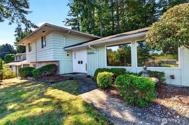 12212 47th Avenue E, Tacoma, WA 98446