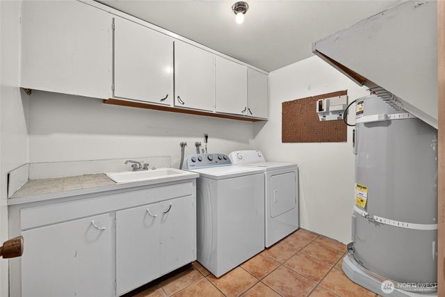 12212 47th Avenue E, Tacoma, WA 98446