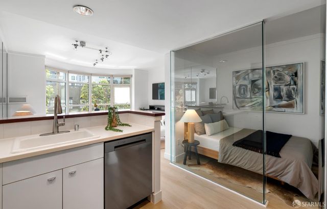 403 Main Street 208N, San Francisco, CA 94105