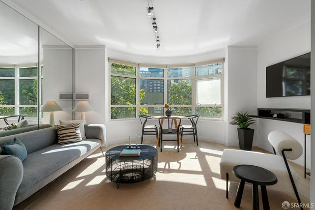 403 Main Street 208N, San Francisco, CA 94105