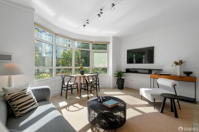 403 Main Street 208N, San Francisco, CA 94105