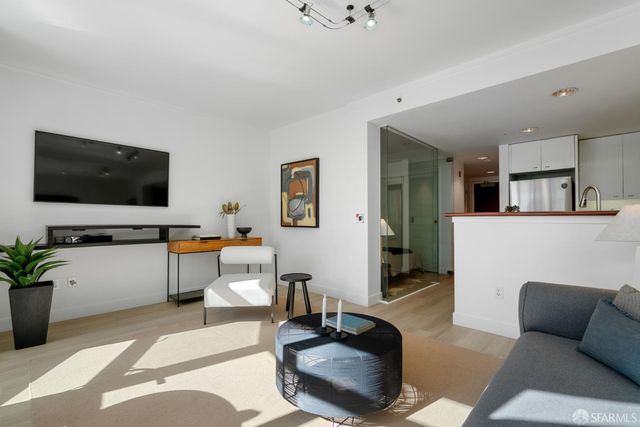 403 Main Street 208N, San Francisco, CA 94105