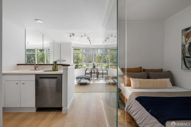 403 Main Street 208N, San Francisco, CA 94105