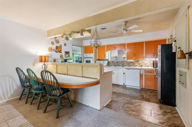 114 20th Avenue, Texas City, TX 77590