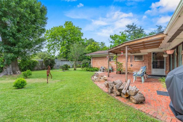 114 20th Avenue, Texas City, TX 77590