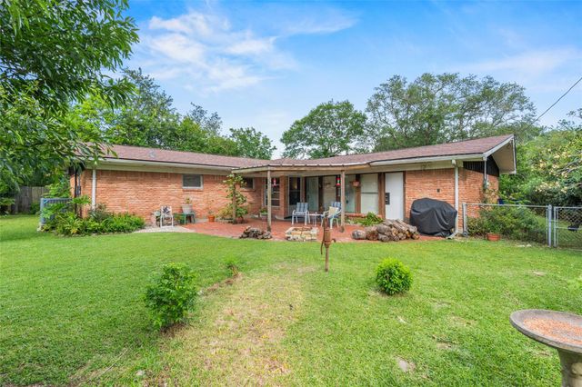 114 20th Avenue, Texas City, TX 77590