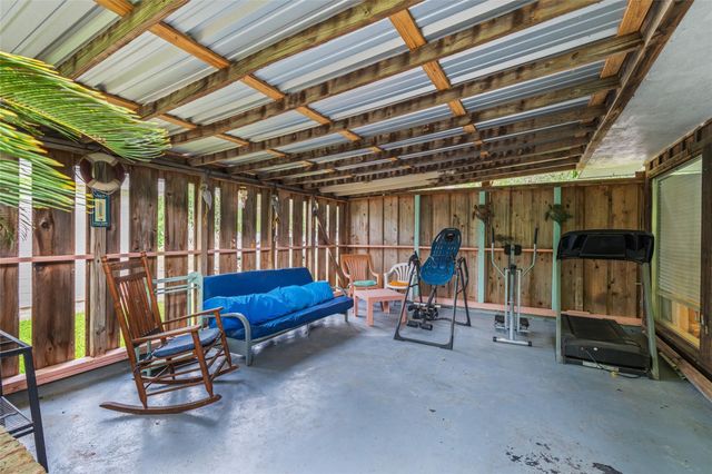 114 20th Avenue, Texas City, TX 77590