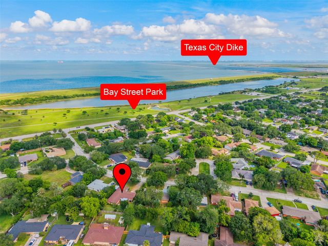 114 20th Avenue, Texas City, TX 77590