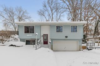 4172 Huntington Avenue Ne, Plainfield Twp, MI 49525