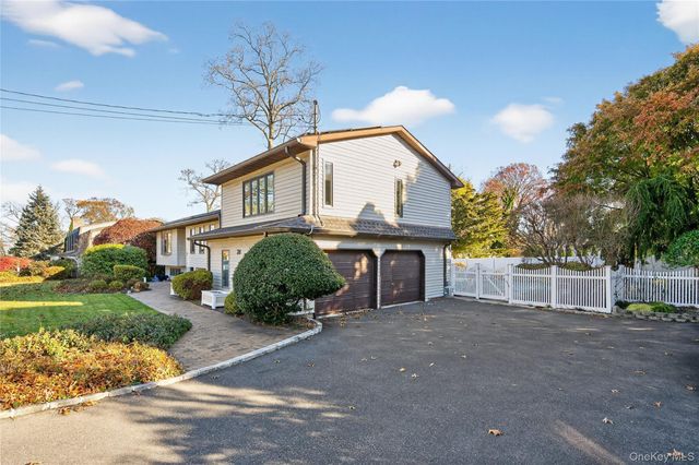 21 Forest Road, Kings Park, NY 11754