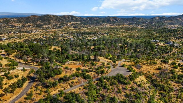 15715 Highland Circle, Redding, CA 96001