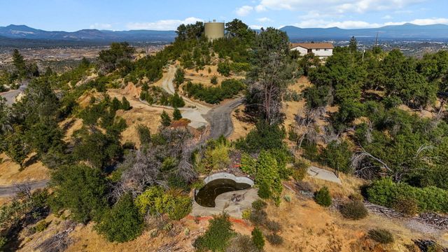 15715 Highland Circle, Redding, CA 96001