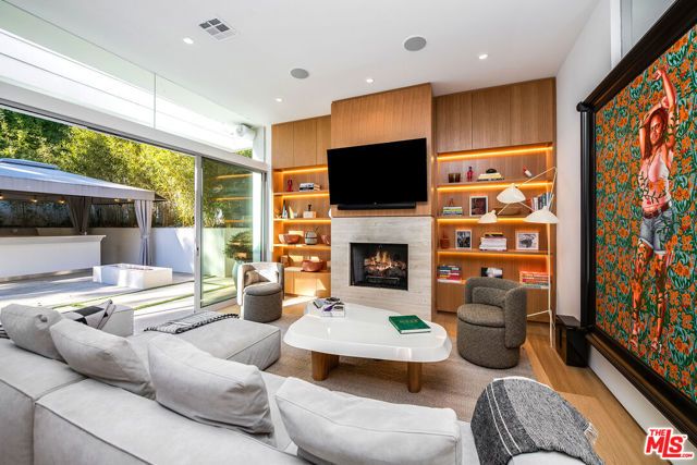 2241 Bowmont Drive, Beverly Hills, CA 90210