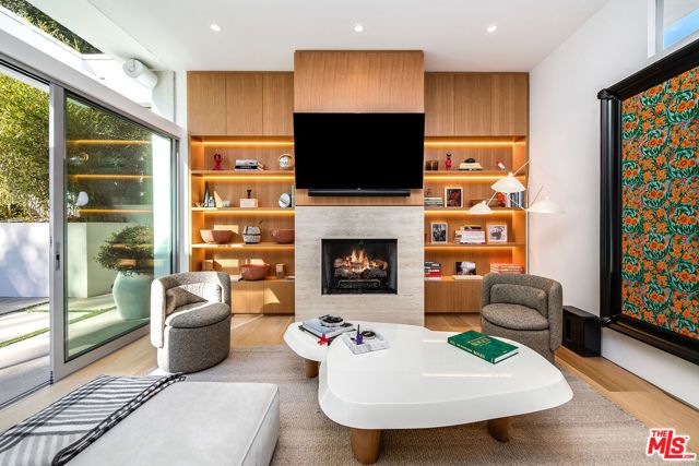 2241 Bowmont Drive, Beverly Hills, CA 90210