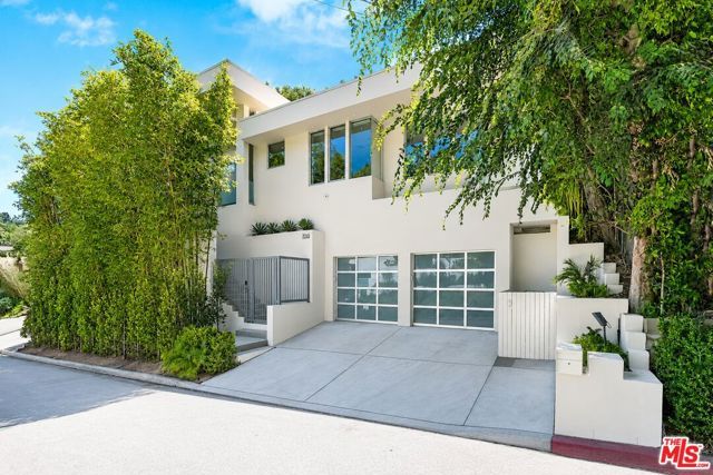 2241 Bowmont Drive, Beverly Hills, CA 90210