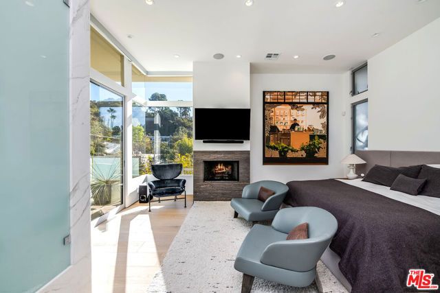 2241 Bowmont Drive, Beverly Hills, CA 90210