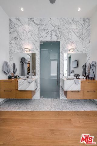 2241 Bowmont Drive, Beverly Hills, CA 90210