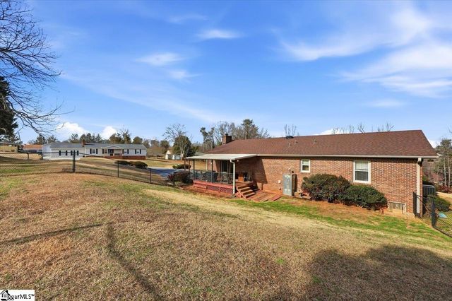 107 Briarcliff Way, Greer, SC 29651