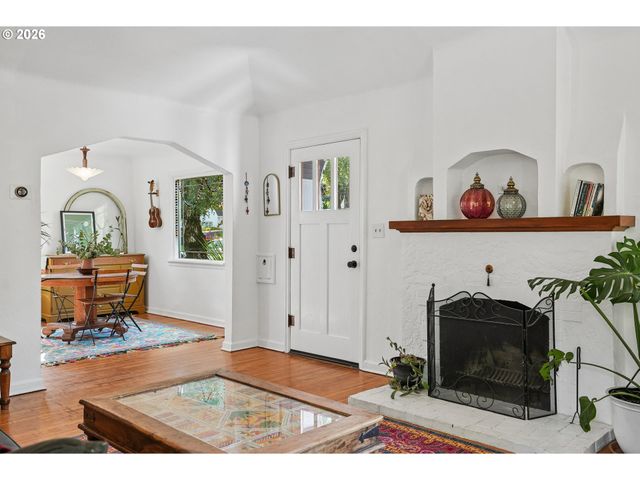 1815 MADISON St Ne, Salem, OR 97301