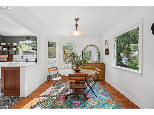 1815 MADISON St Ne, Salem, OR 97301