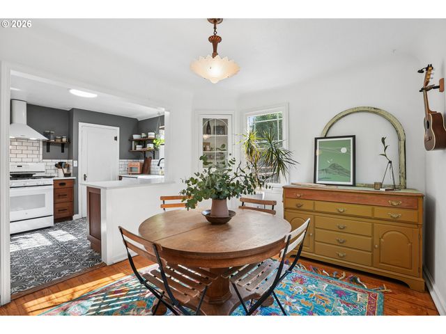 1815 MADISON St Ne, Salem, OR 97301