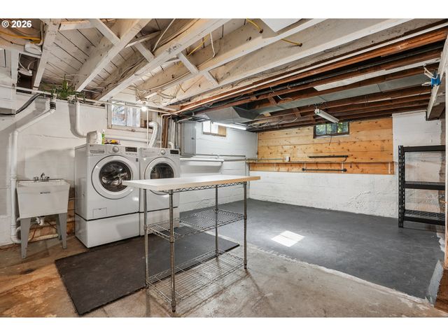 1815 MADISON St Ne, Salem, OR 97301