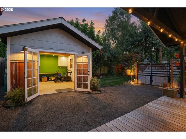 1815 MADISON St Ne, Salem, OR 97301