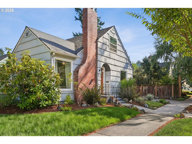 1815 MADISON St Ne, Salem, OR 97301