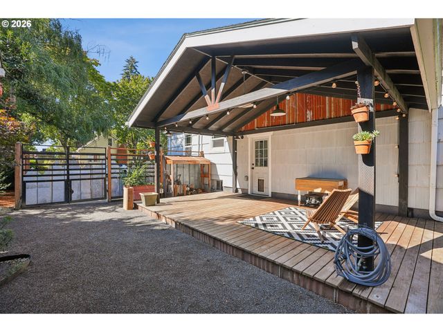 1815 MADISON St Ne, Salem, OR 97301