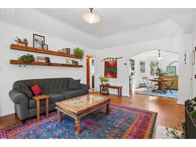 1815 MADISON St Ne, Salem, OR 97301